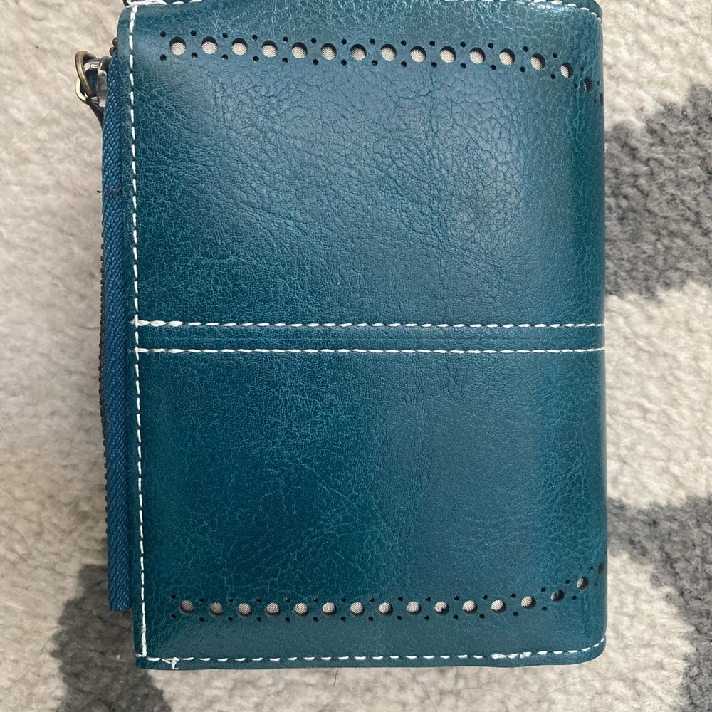 New green faux Leather Wallet with Decorative Button Closure - Picture 2 of 6